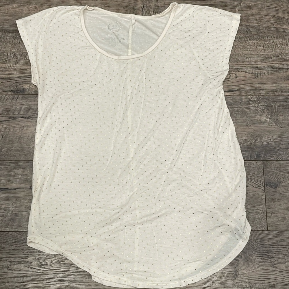 Maurice’s off white with gold polka dot top